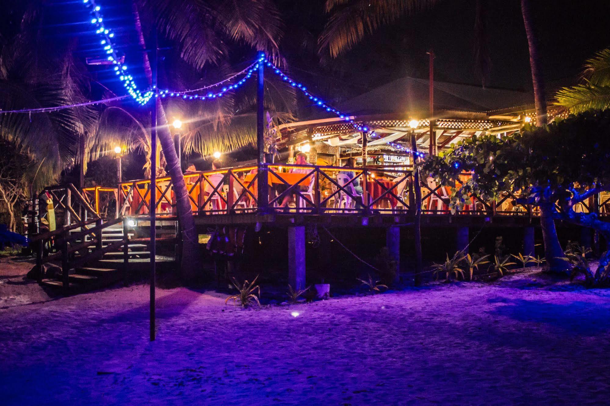 Vaimoana Seaside Lodge Savai'i Island エクステリア 写真