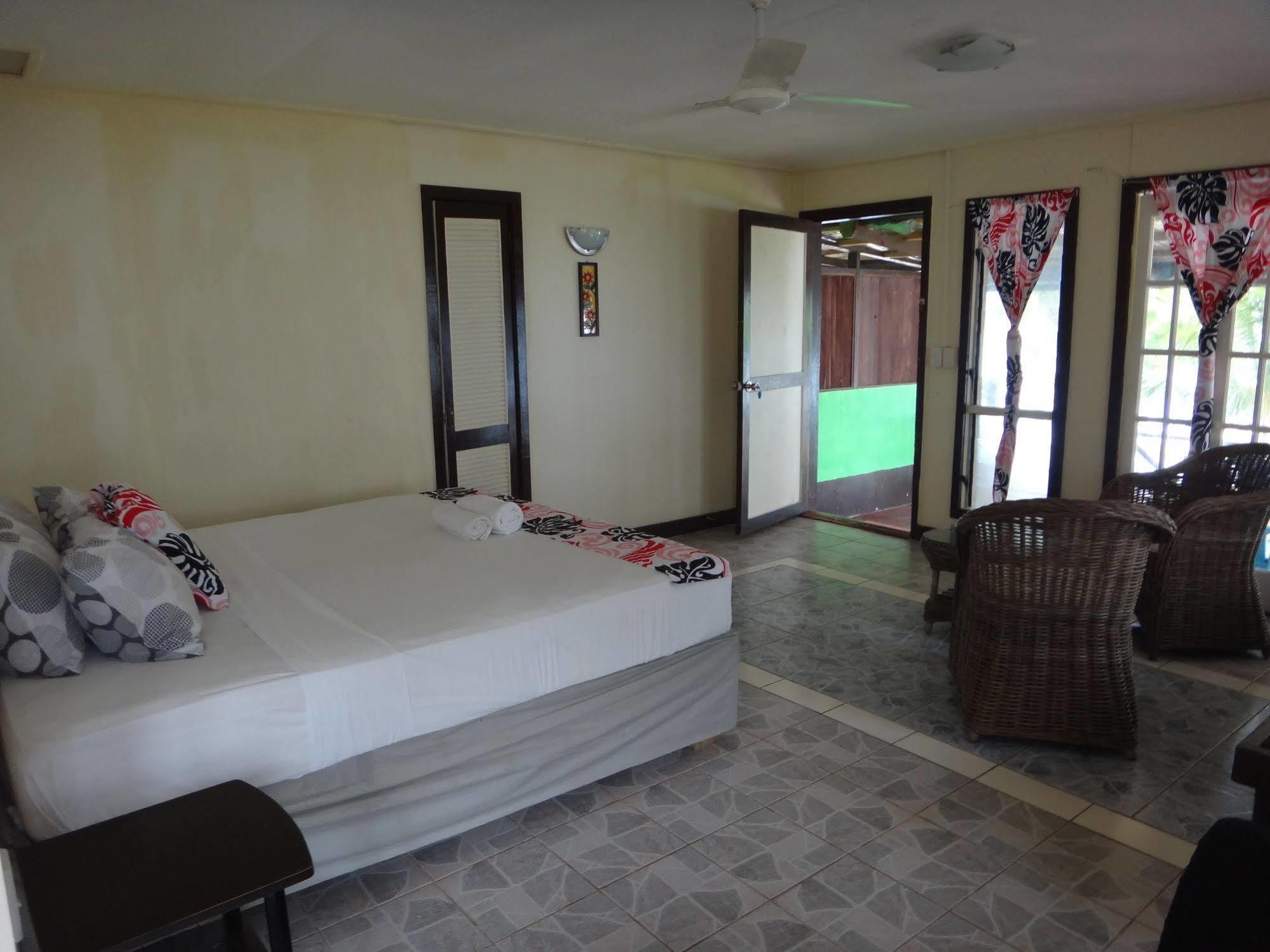 Vaimoana Seaside Lodge Savai'i Island エクステリア 写真